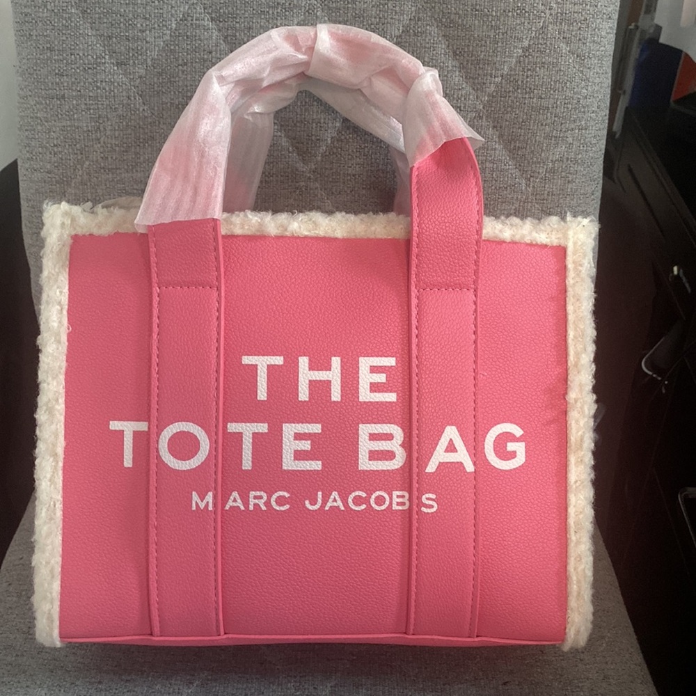 Marc Jacobs The Tote Bag